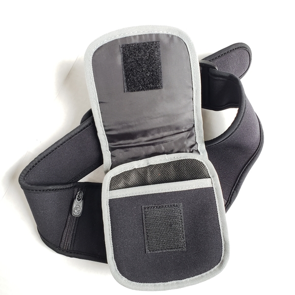 Body Glove Petite Fanny Pack Pouch - Picture 4 of 5